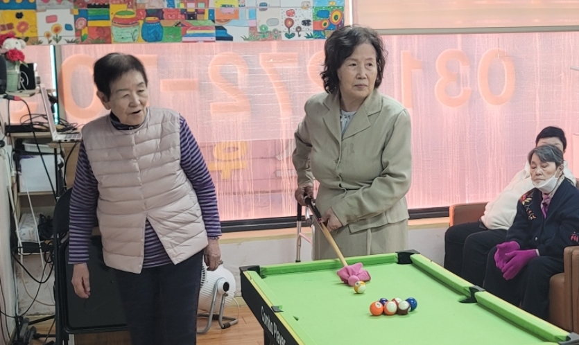 2049065758_3UeFwHl6_0af6b9233fc07515e11648e4f4ab7bfba26dfd5d.jpg 이미지크게보기