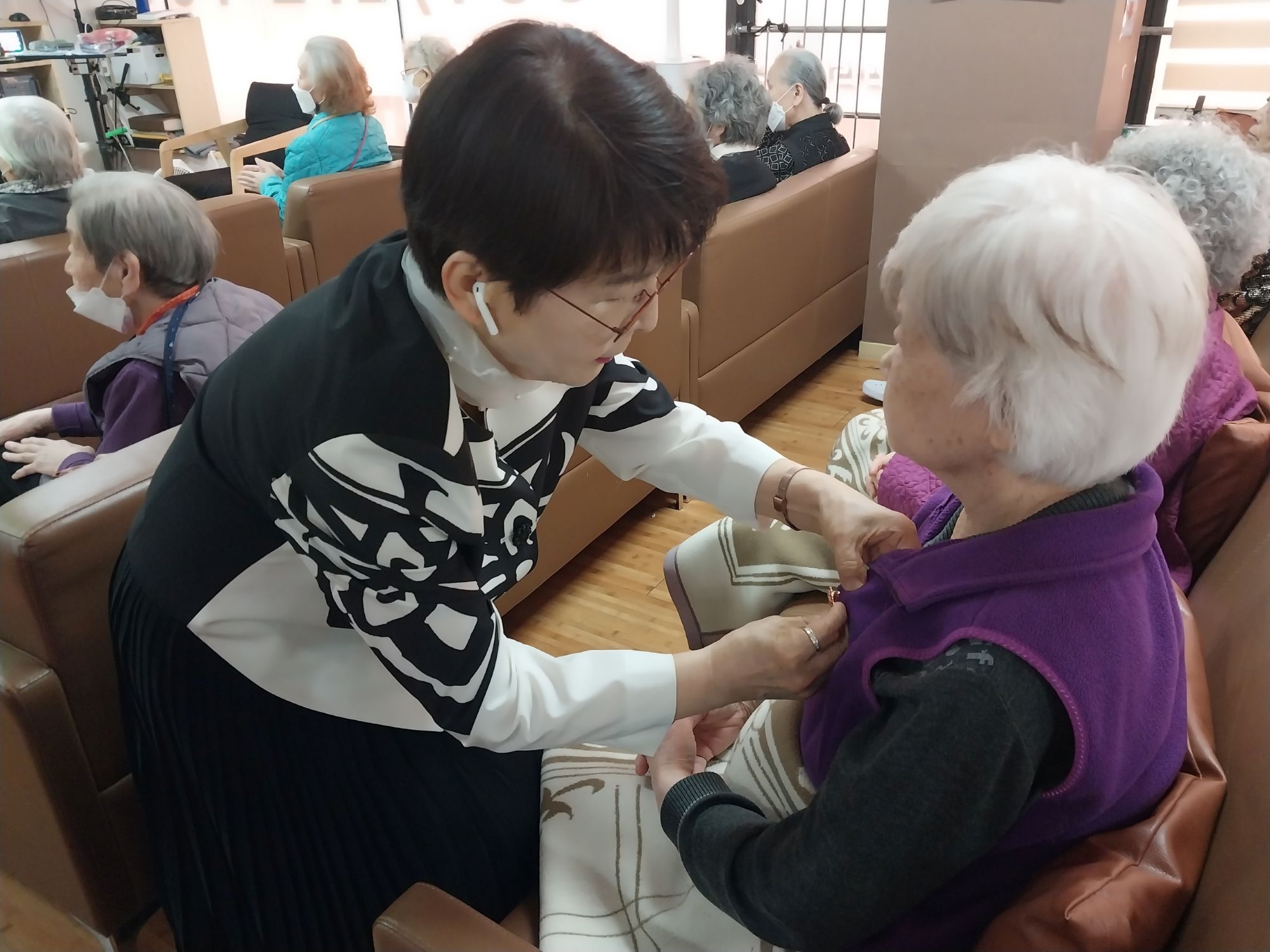 2105699134_SrnfgY9t_d7c098bb46c974337b7c8828d9db9224b601b351.jpg 이미지크게보기