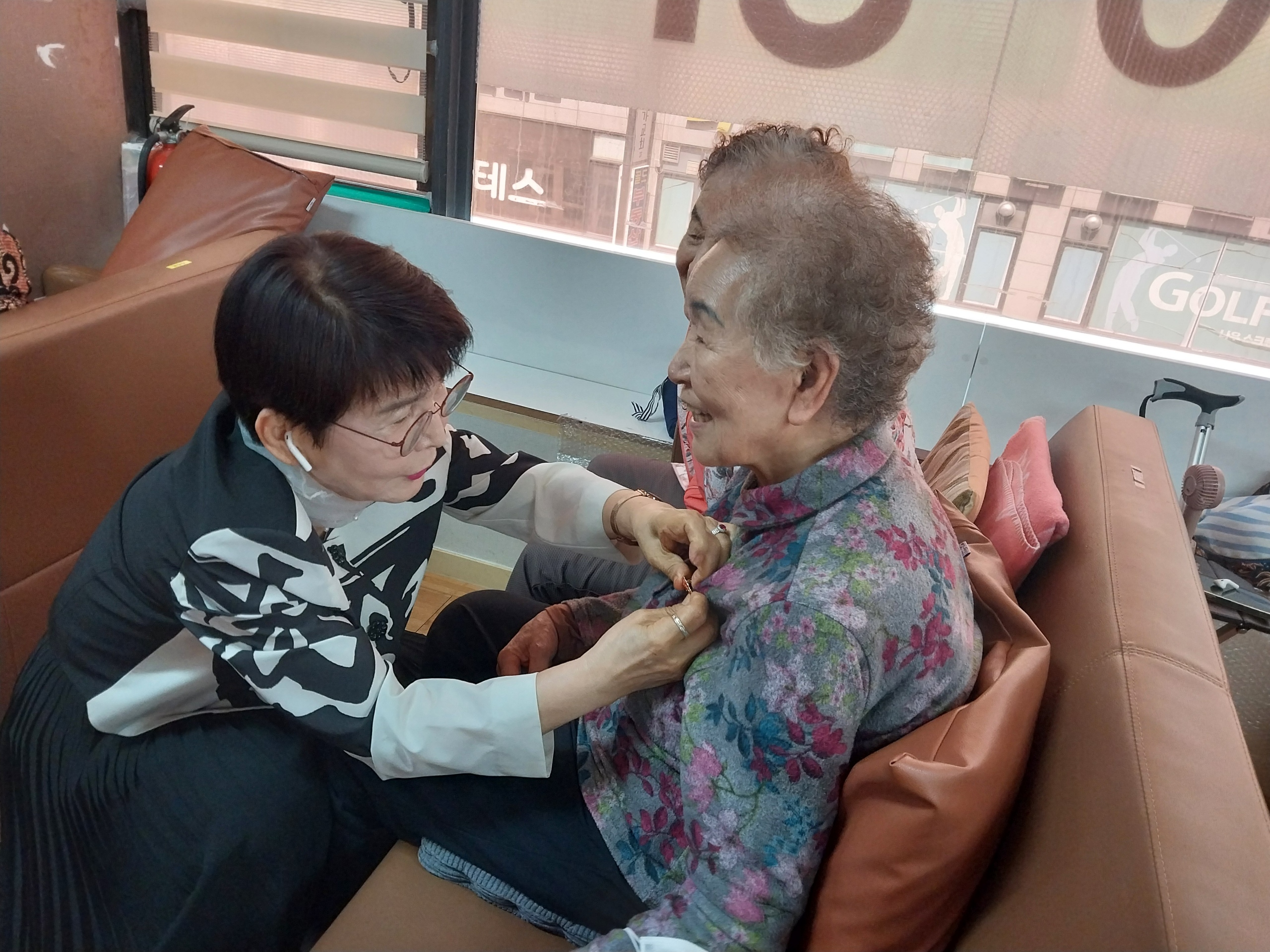 2105699134_kUch8V1T_6706ef8b89a9f040961520f0c77a1afa1c3b8ea9.jpg 이미지크게보기