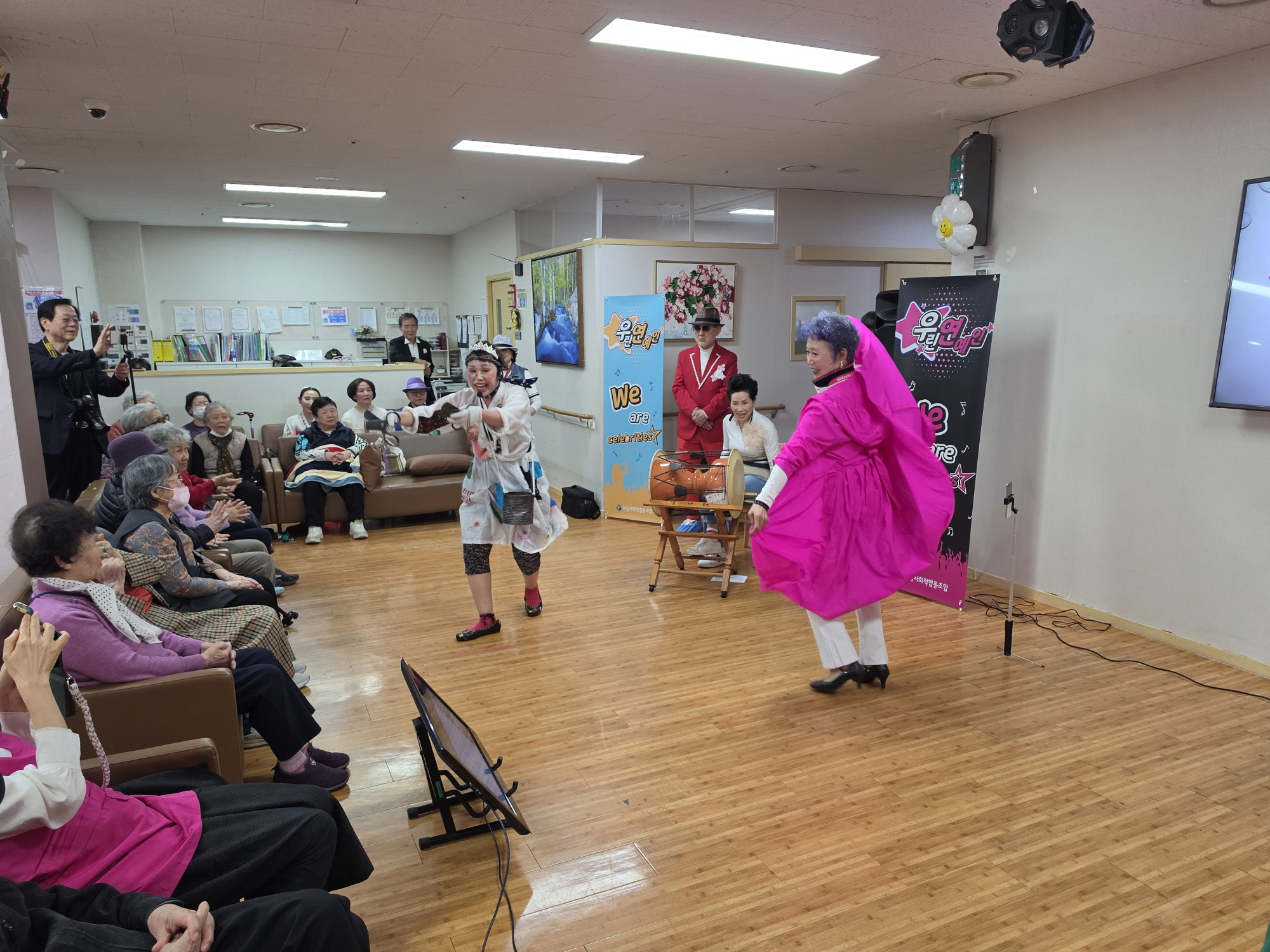 3547016979_ERneywJ7_dc0a0f7d3be05345f2bea19fc266c72a60dcb577.jpg 이미지크게보기